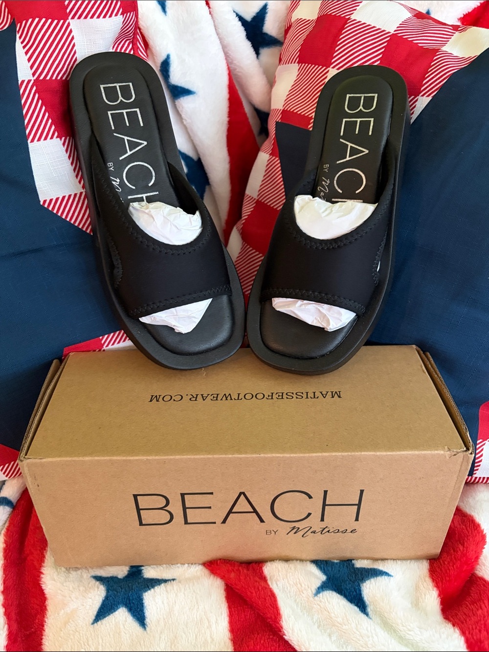 Free People BEACH by Matisse Wave Black Shoe Box
